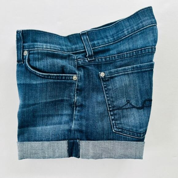 7FAMK Denim Cuffed Jean Shorts Size 28 Medium Dark Blue Wash 3" Inseam Cheeky - Picture 2 of 5